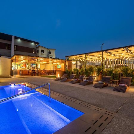 Eden Gardens Hotel Аккра Екстер'єр фото
